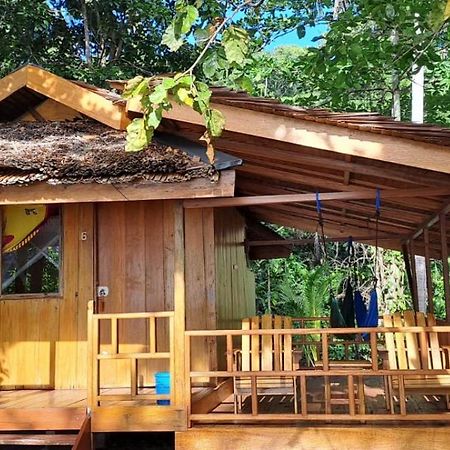 Harmony Bay Resort And Dive Center Wakai Exterior foto
