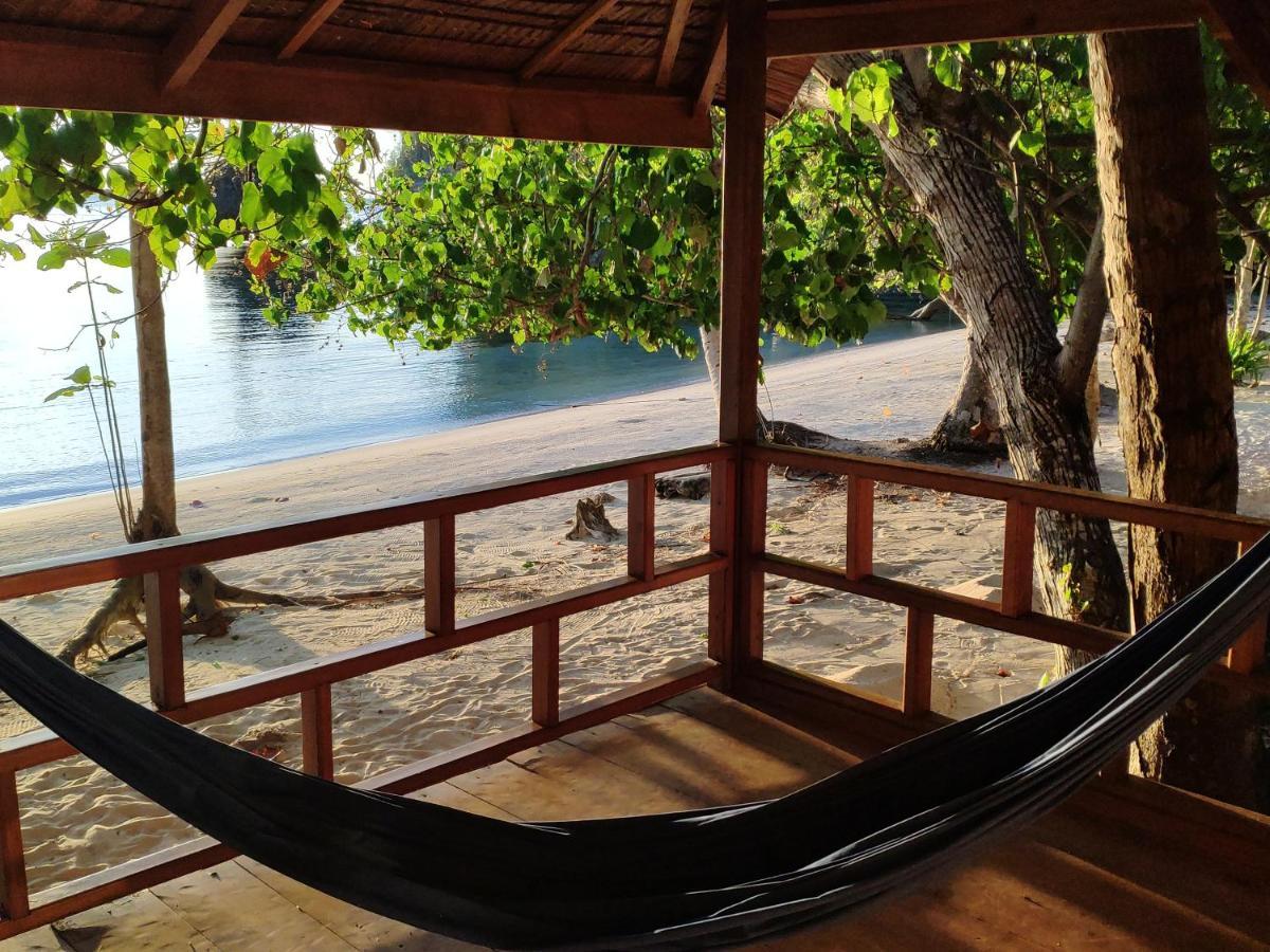 Harmony Bay Resort And Dive Center Wakai Exterior foto