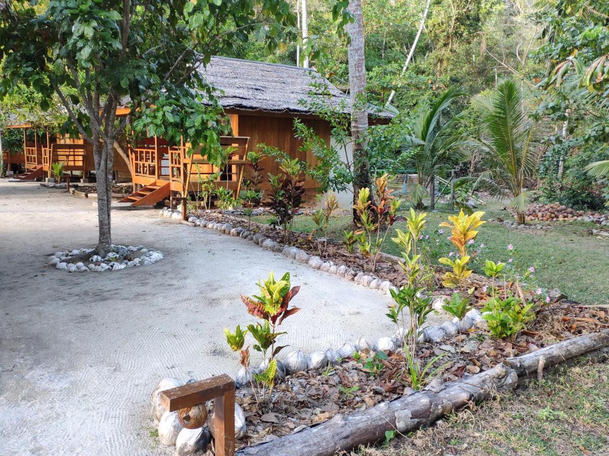Harmony Bay Resort And Dive Center Wakai Exterior foto